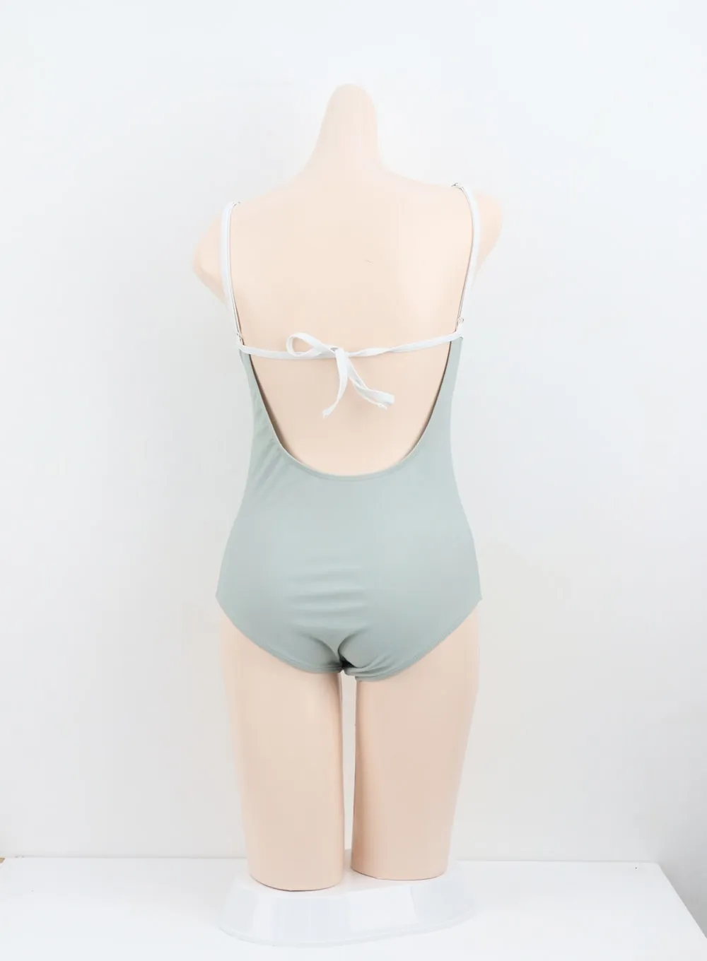 Basic V-Neck Swimsuit IU302
