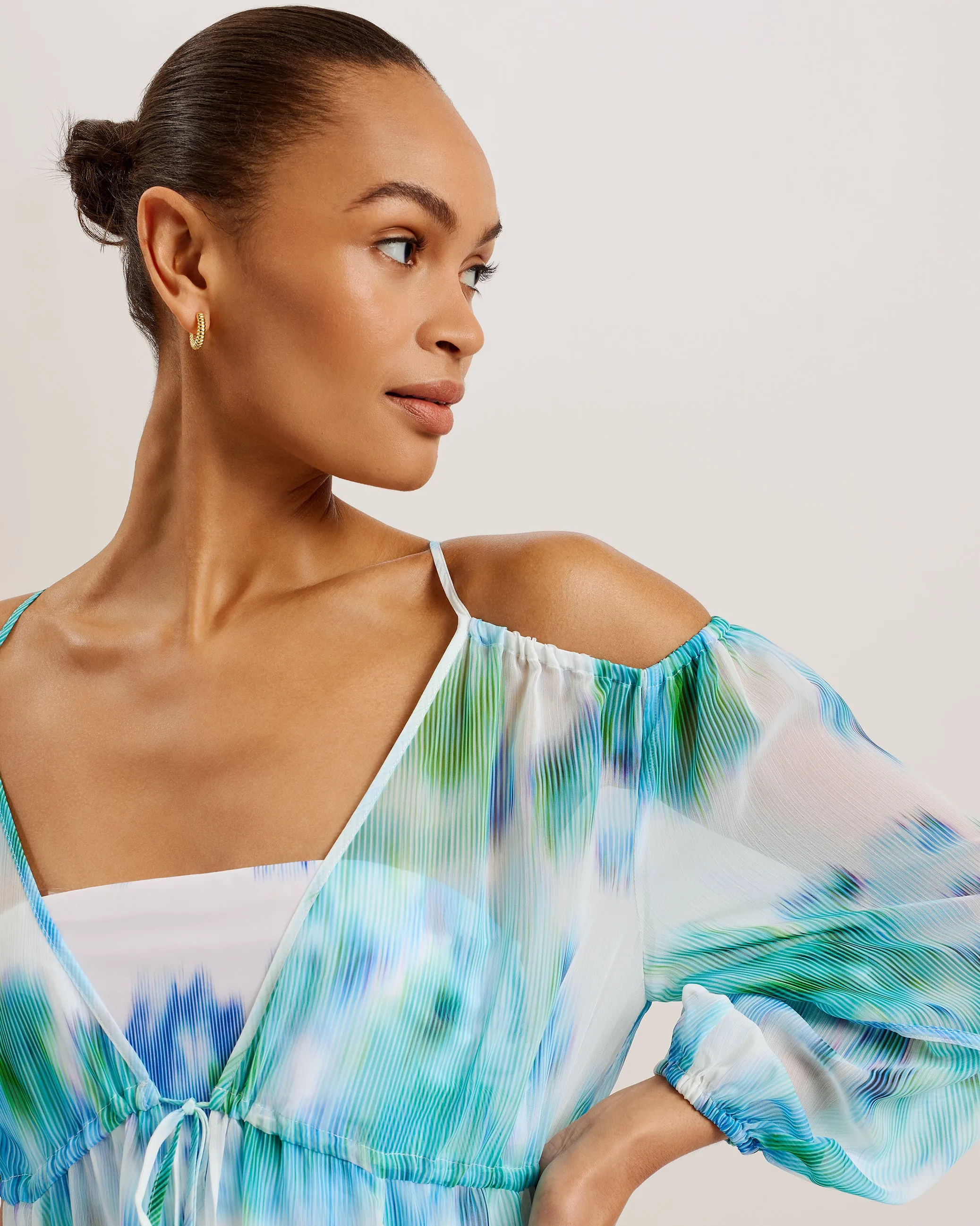 Meriann Maxi Cover Up With Cold Shoulder Ivory